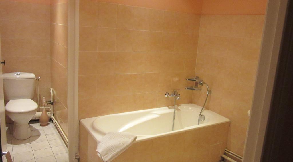 Hotel Le Sauvage Турню Екстер'єр фото